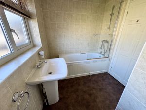 Family Bathroom- click for photo gallery